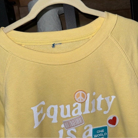 Equality is a human right graphic sweatshirt pullover crewneck madhappy butter - Picture 5 of 6